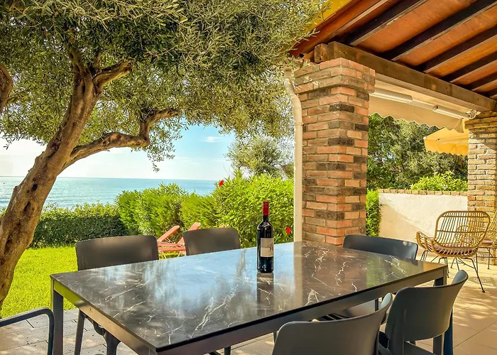 Antonio 50 - Blue Private Homes * Glifada