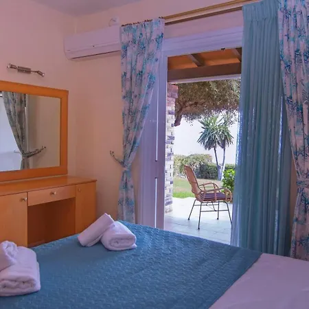 Antonio 50 - Blue Glyfada Private Homes *